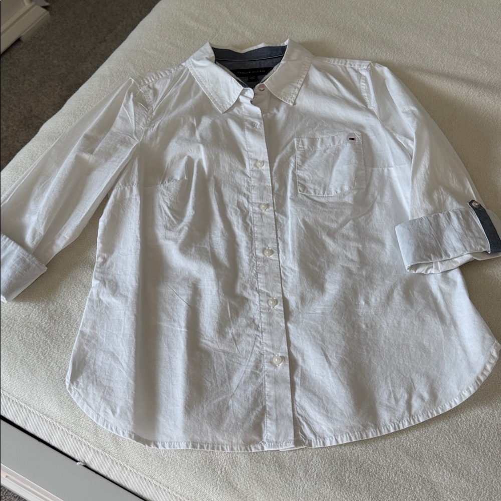 Tommy Hilfiger White Button-down women’s long sleeve Shirt Sz M NWT